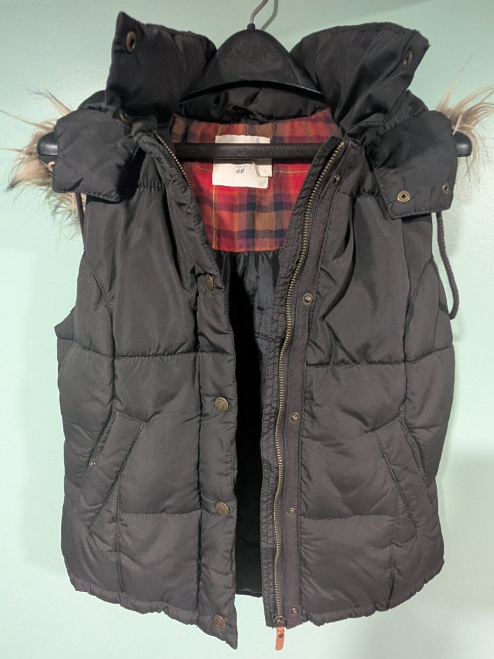H&M Quilted L.O.G.G Puffer Vest (US 8)